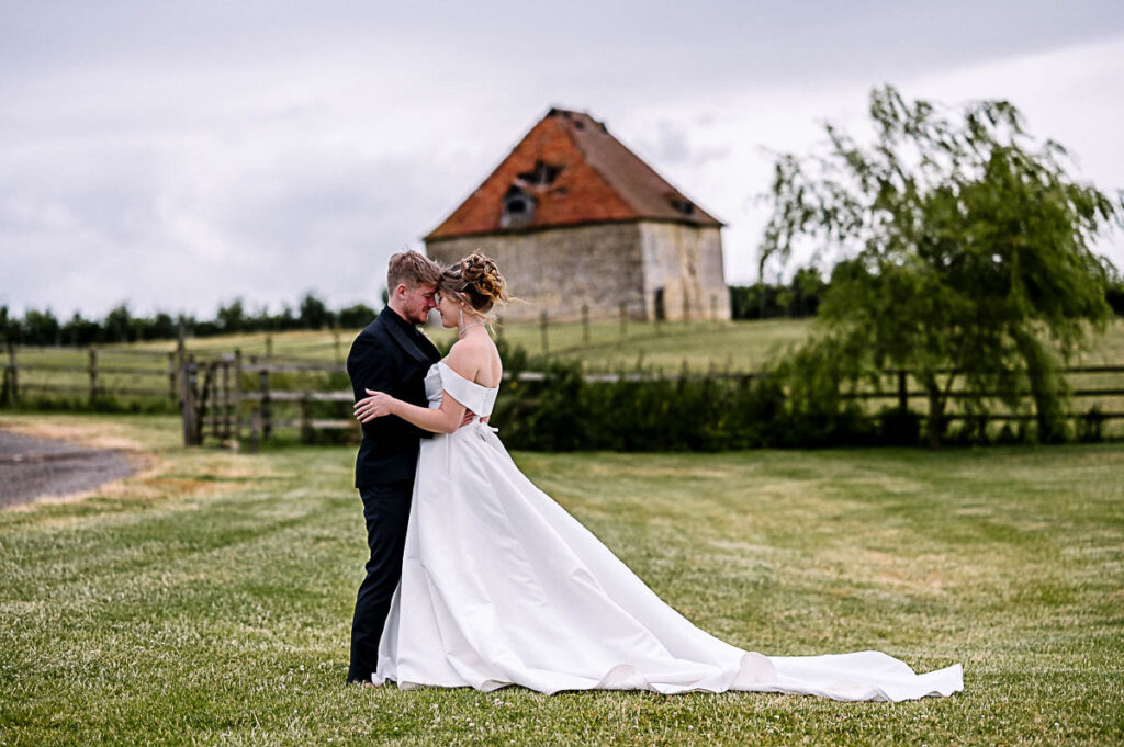 Notley-Tythe-Barn-Wedding-photographer